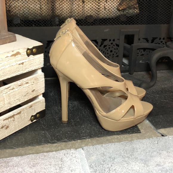 Forever 21 Shoes - Fun & Sexy beige heels EUC!!